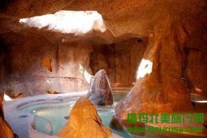 ܶѨӾأFox Hotel and Suites